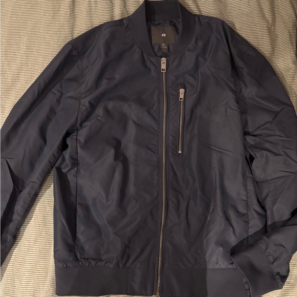 Closet Sale. Several Men’s Jackets and Sweaters. Varying Sizes. All $20. - Picture 4 of 7